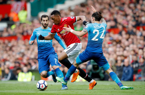 心球员都并 心球员都并