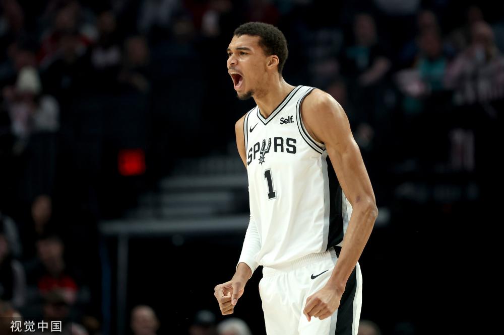 他的防守拦 他的防守拦